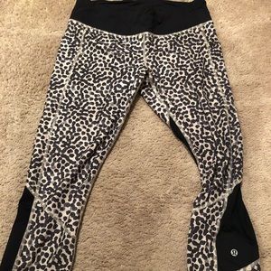 Lululemon cropped leggings